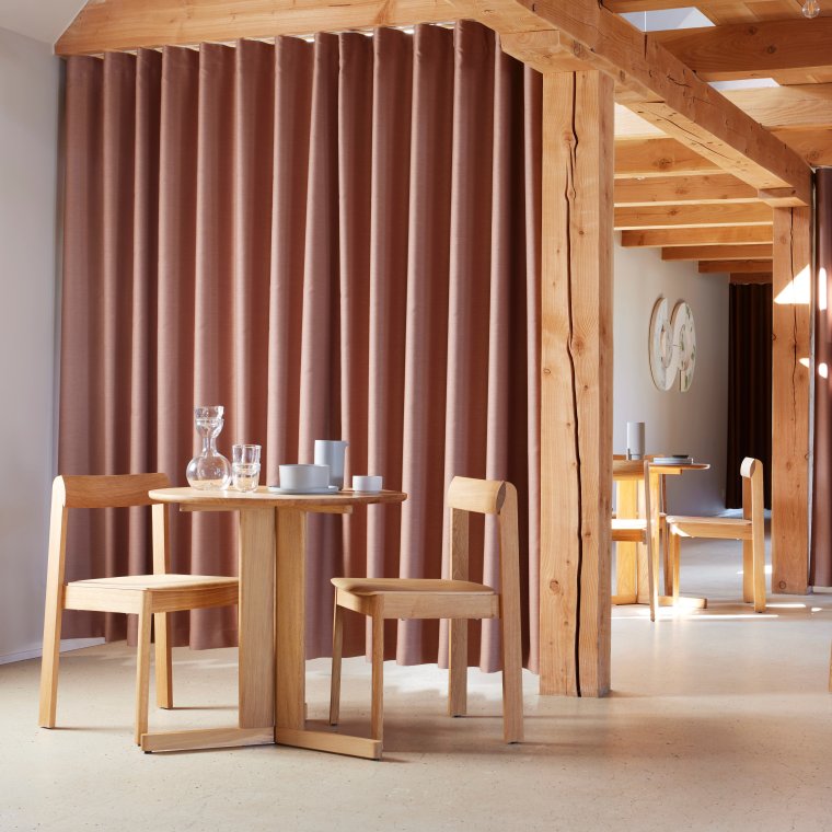 Trefoil Rundt Spisebord 75