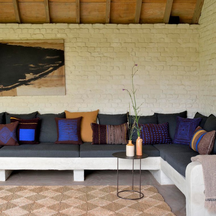 Celeste Lava Linear Sidebord